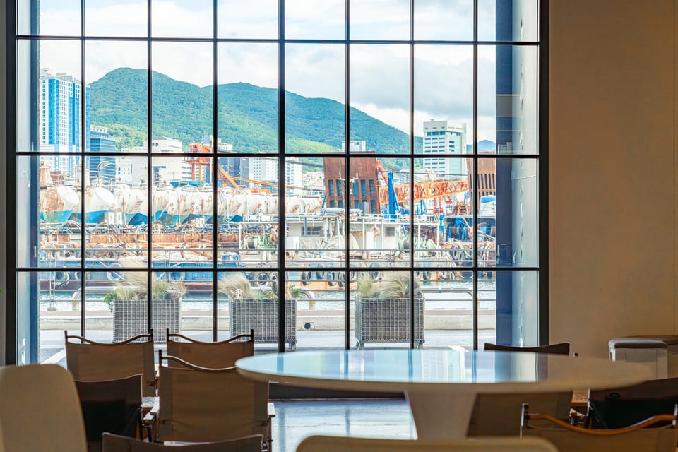 MOMOS ROASTARY&COFFEE BAR, Busan, KOREA 사진 8