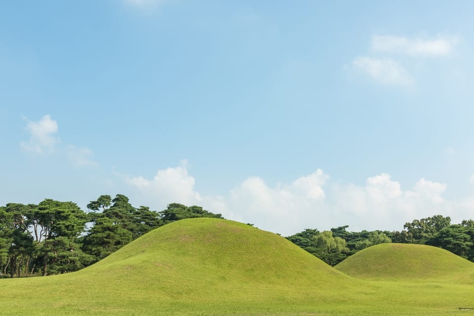 Gyeongju, KOREA — 오릉 | O-reung(Tomb), Gyeongju, Korea | 2015